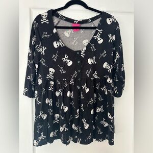 Torrid Gray Skull Print Top